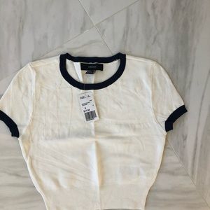Crop top NWT size medium (forever 21)